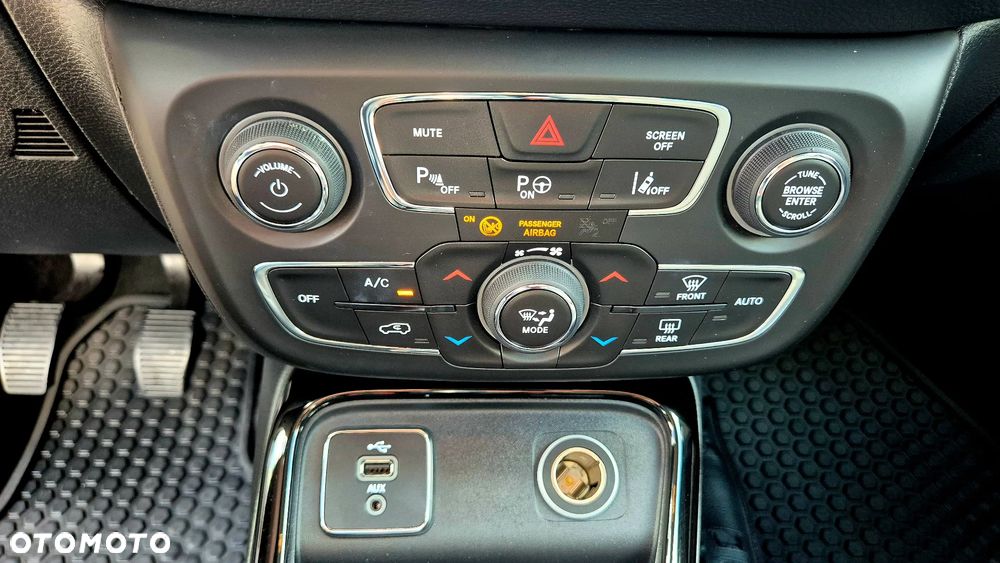 Jeep Compass 1.4 MultiAir Limited - 25