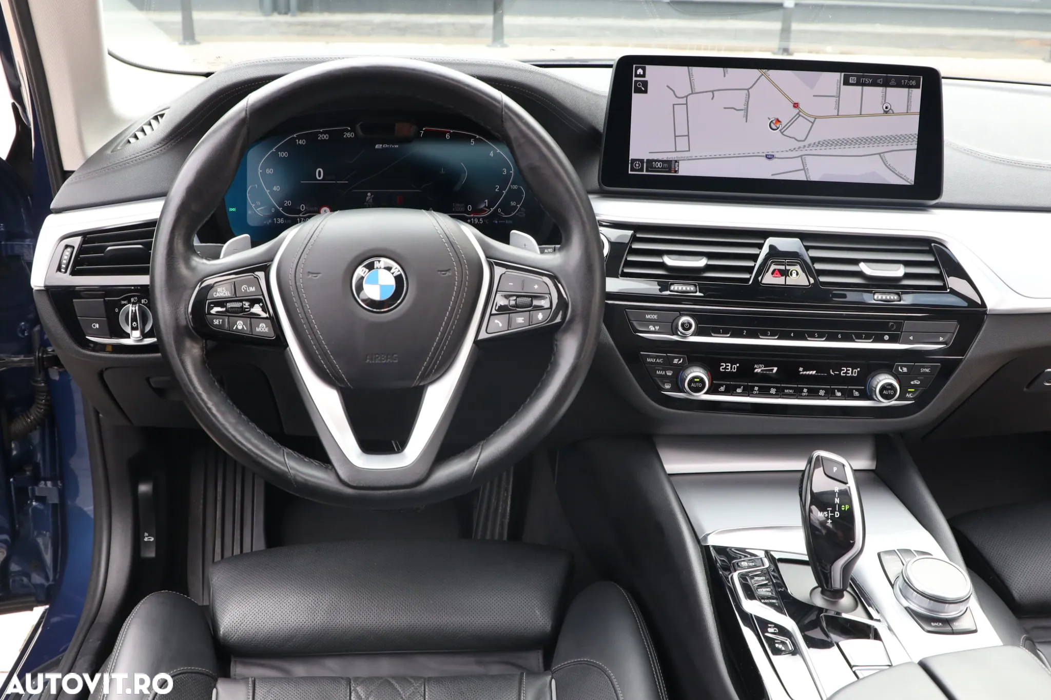 BMW Seria 5 530e xDrive Touring Aut. Luxury Line - 7