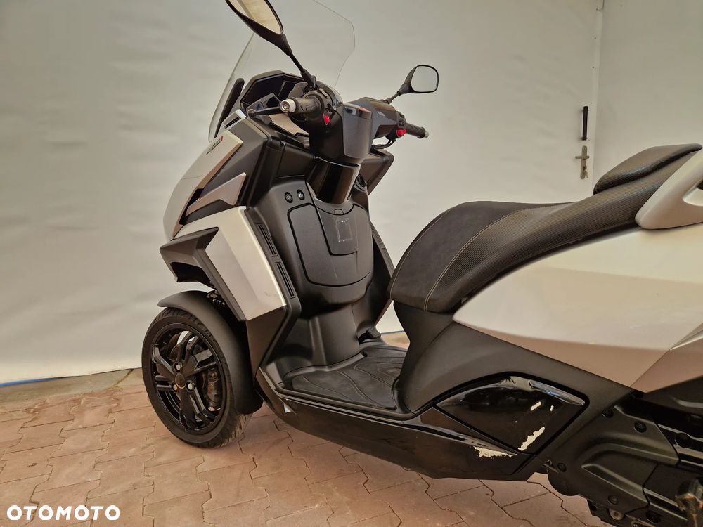 Peugeot Metropolis - 28