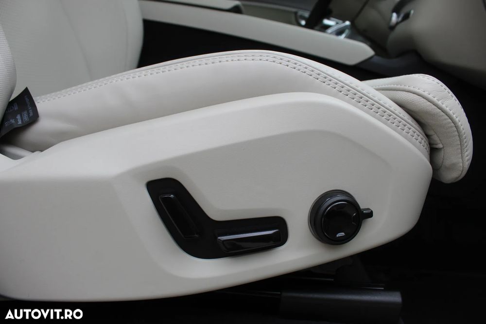 Volvo XC 90 T8 AWD Ultra Dark - 35