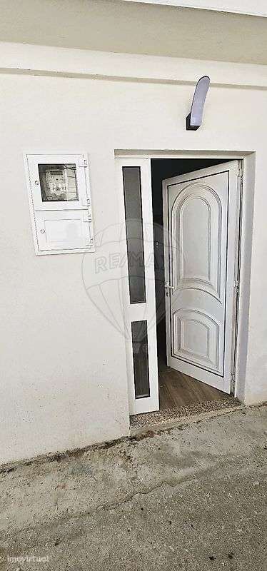 Moradia T2 para arrendamento - Grande imagem: 2/12