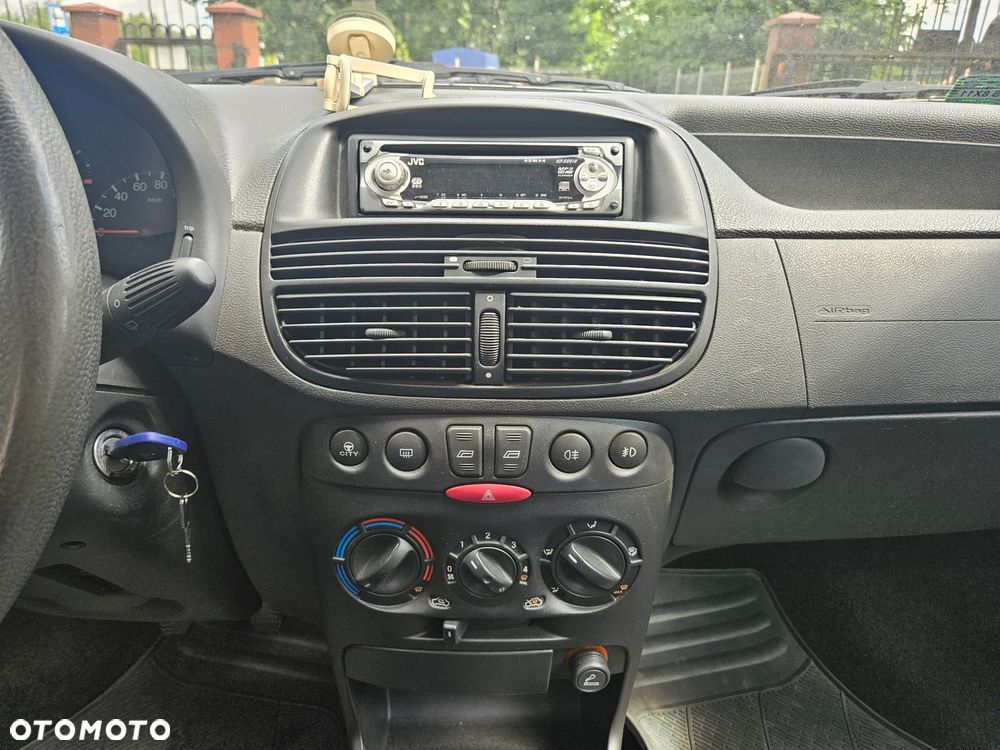 Fiat Punto - 6
