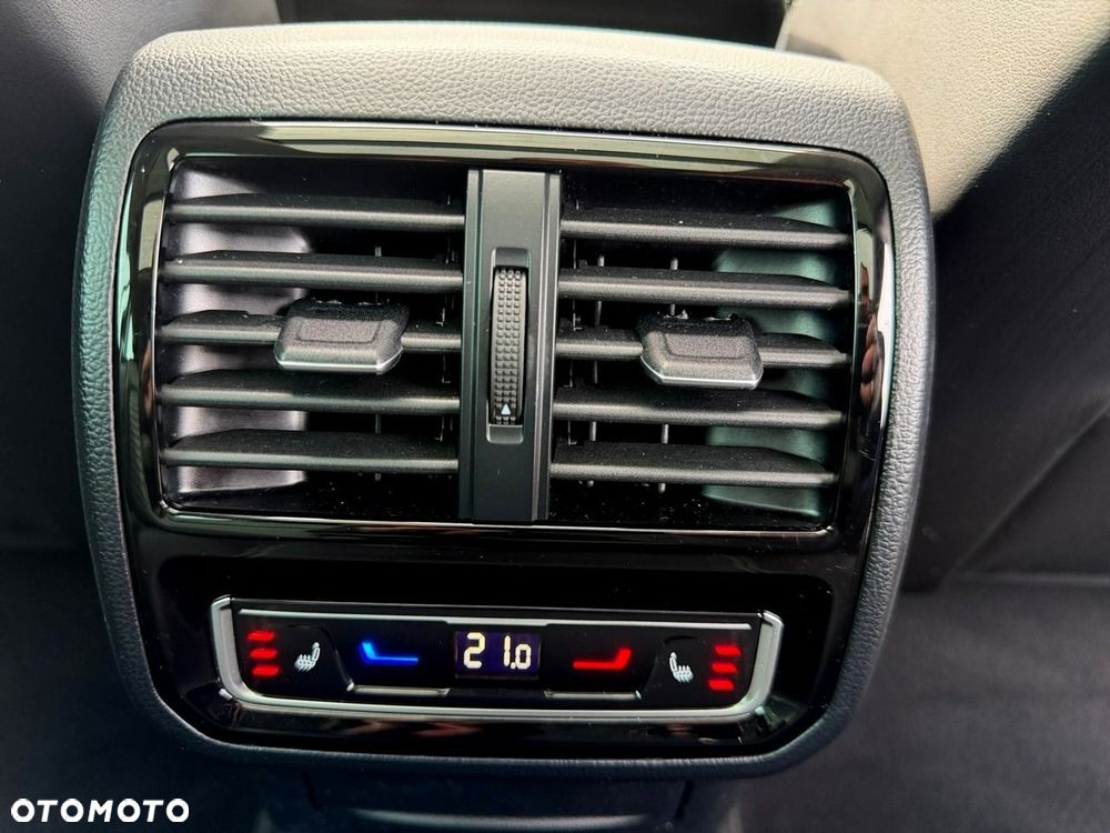 Volkswagen Passat - 28
