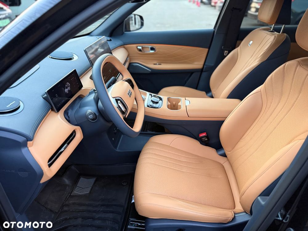 Geely Starray EM-i 1.5 PHEV Max - 8