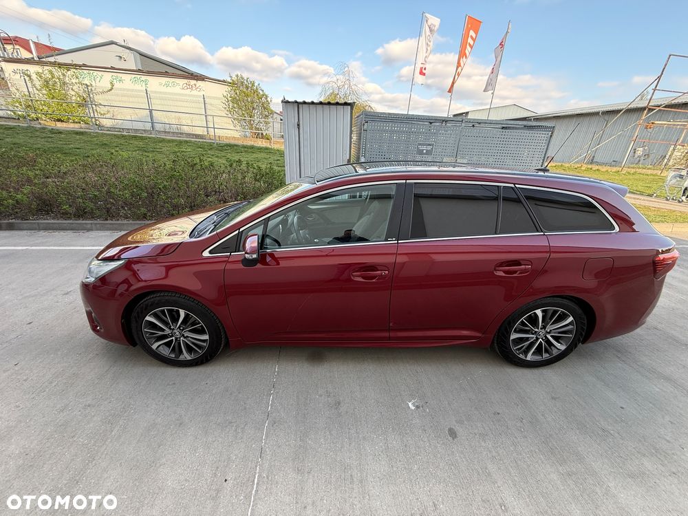 Toyota Avensis Touring Sports 1.8 Edition S+ - 30