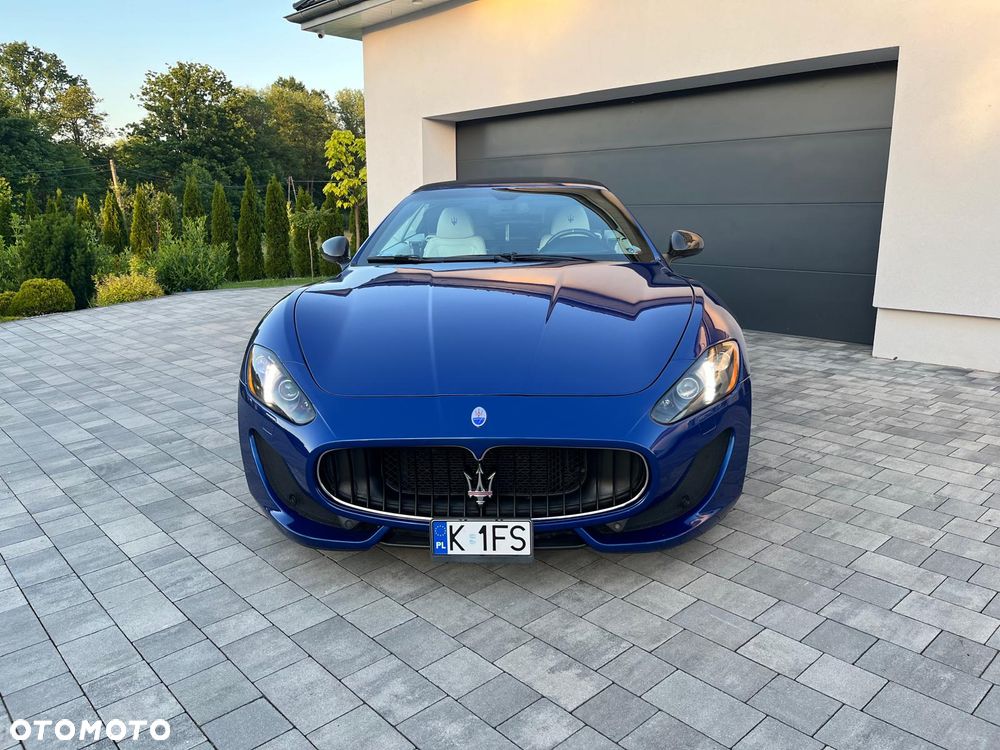 Maserati GranCabrio - 11