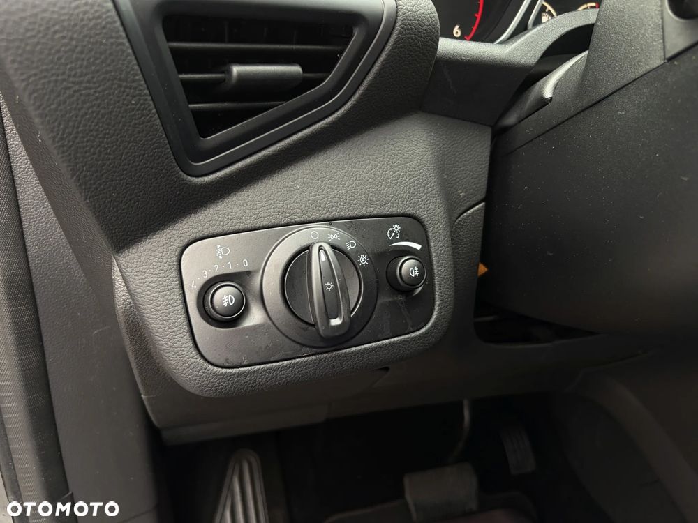 Ford Kuga 2.0 TDCi 2x4 Titanium - 26