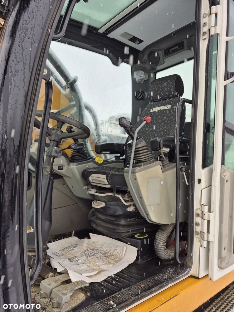 Liebherr A914 - 15