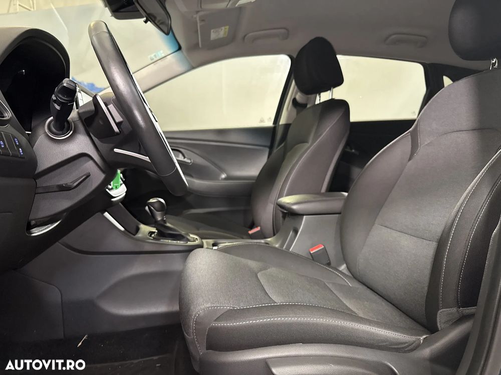 Hyundai i30 - 23