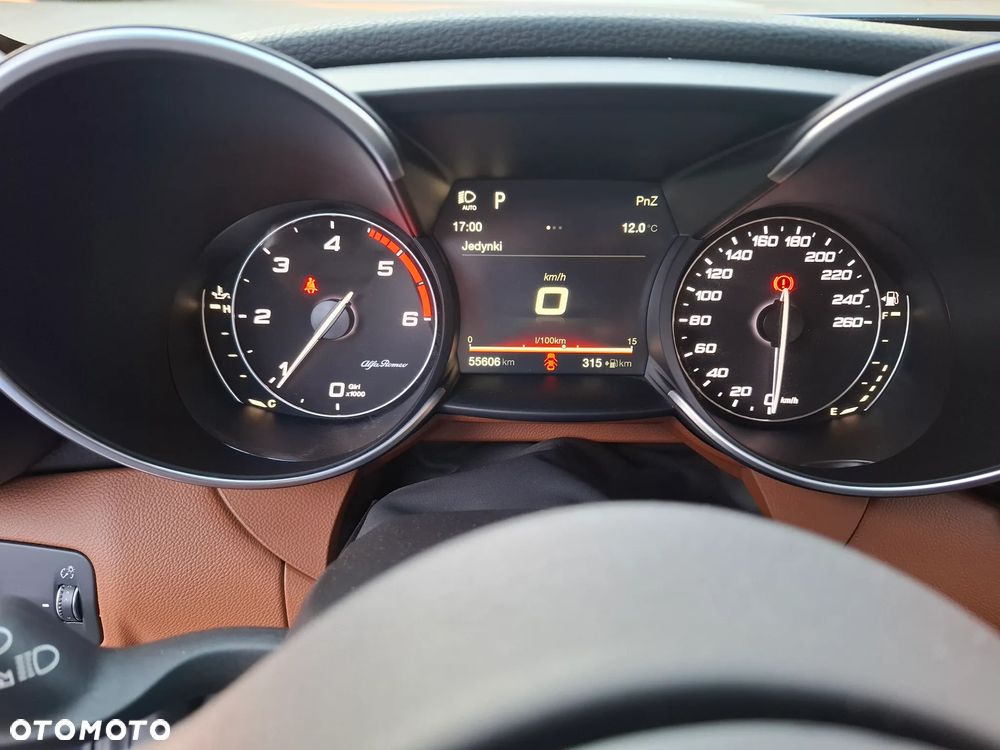 Alfa Romeo Giulia 2.2 D Turbo Super - 11