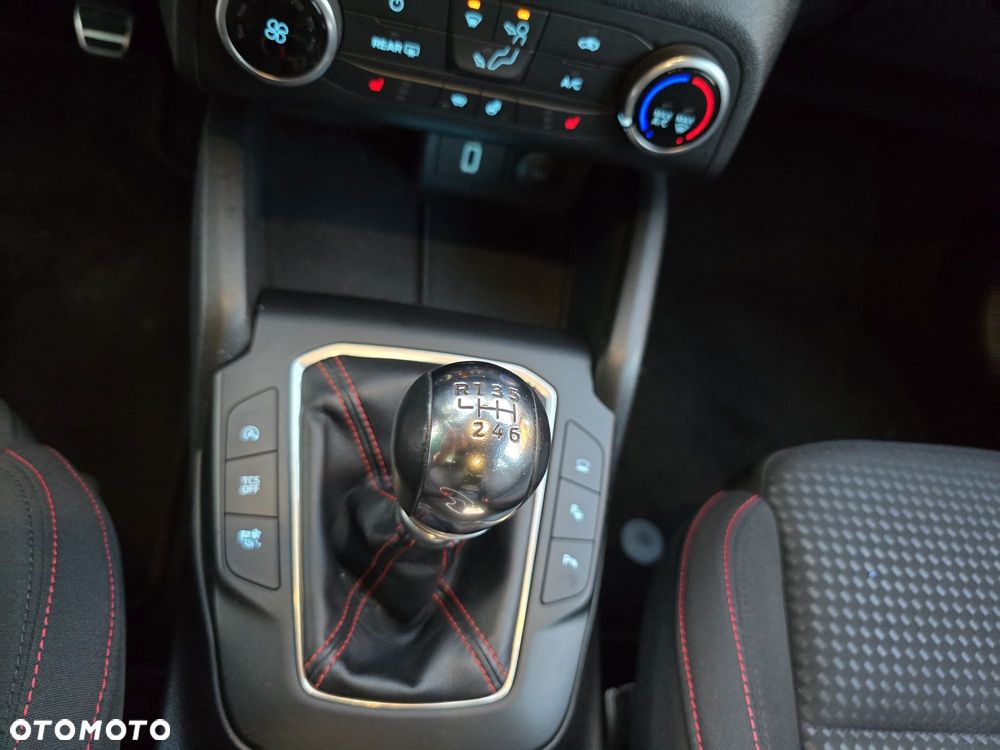 Ford Focus - 40