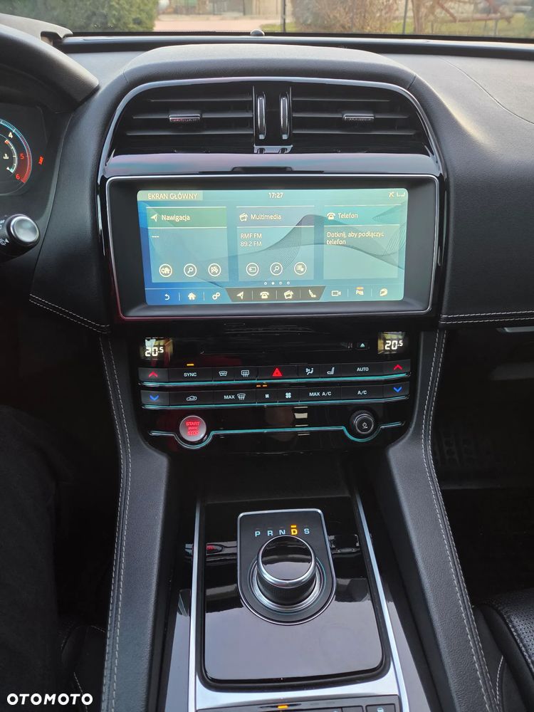 Jaguar F-Pace 30d AWD R-Sport - 23