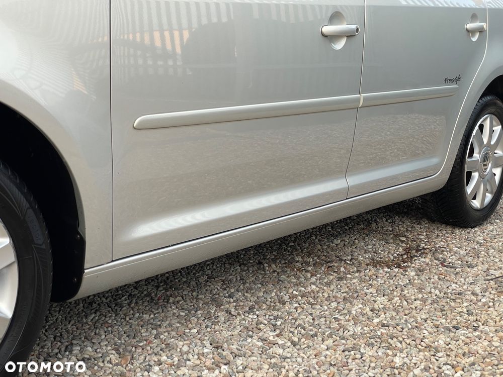 Volkswagen Touran 1.9 TDI DPF Freestyle - 10