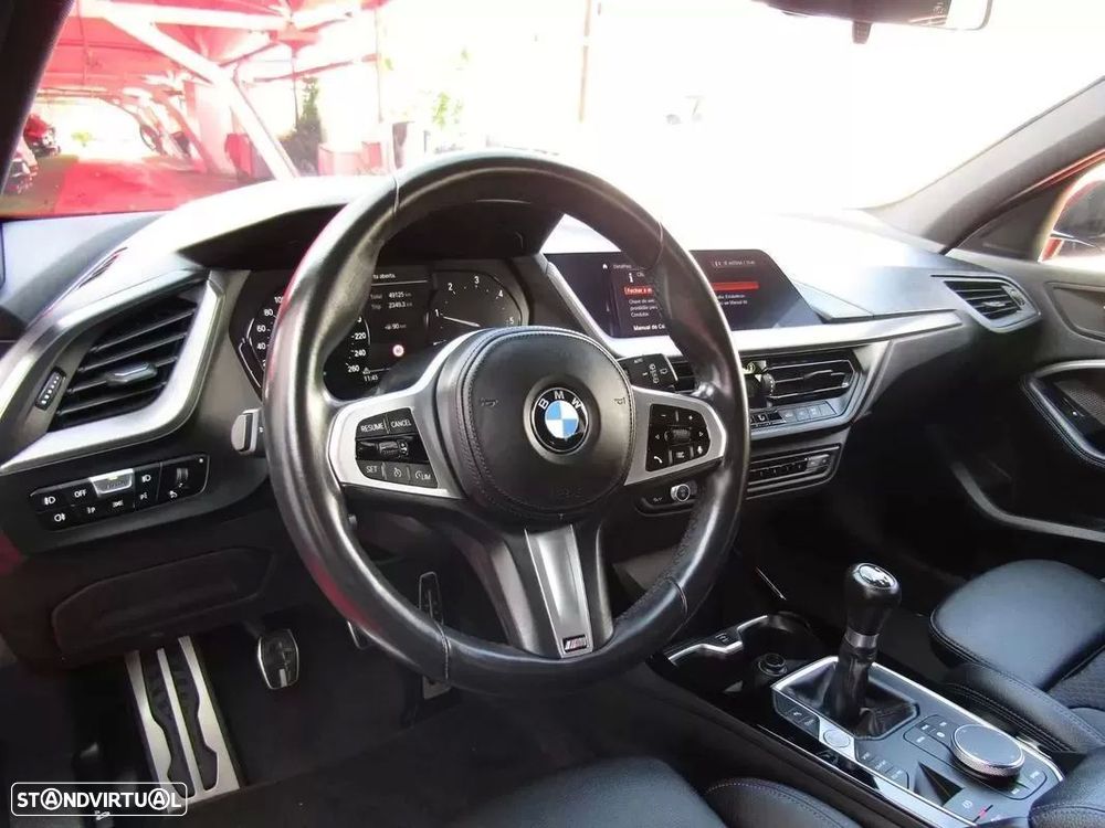 BMW 116 d Pack Desportivo M - 15
