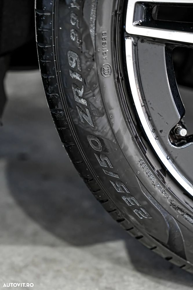 Mercedes-Benz GLB 200 7G-DCT AMG Line - 33
