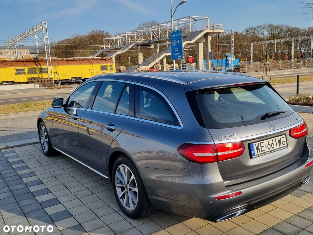 Mercedes-Benz Klasa E 220 d 4-Matic Business Edition 9G-TRONIC - 6