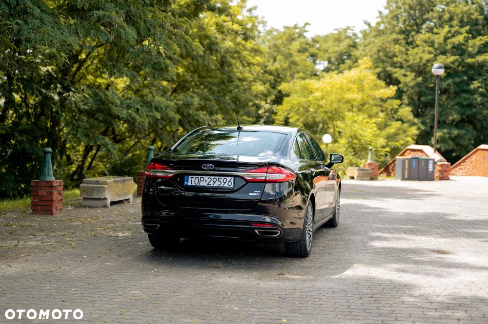 Ford Fusion 2.0 EcoBoost Titanium - 4