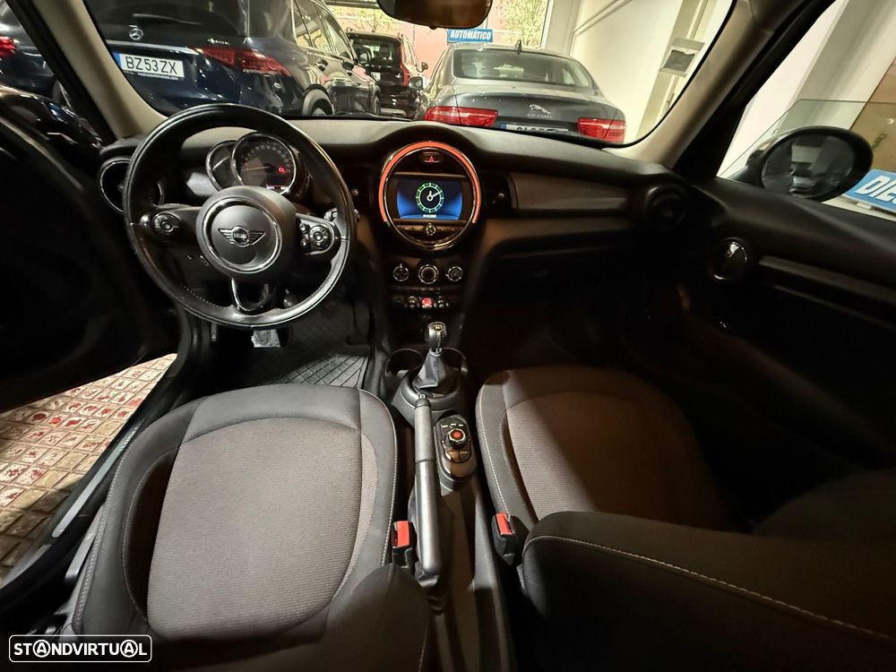 MINI 5 Portas Cooper D - 8