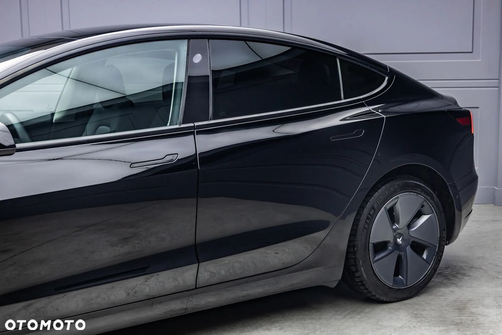 Tesla Model 3 - 9