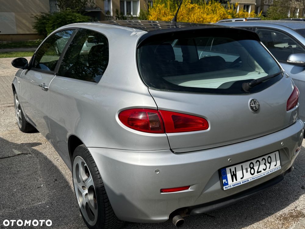 Alfa Romeo 147 - 2
