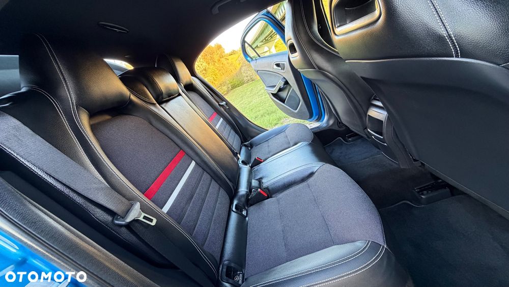 Mercedes-Benz Klasa A 180 (BlueEFFICIENCY) - 26