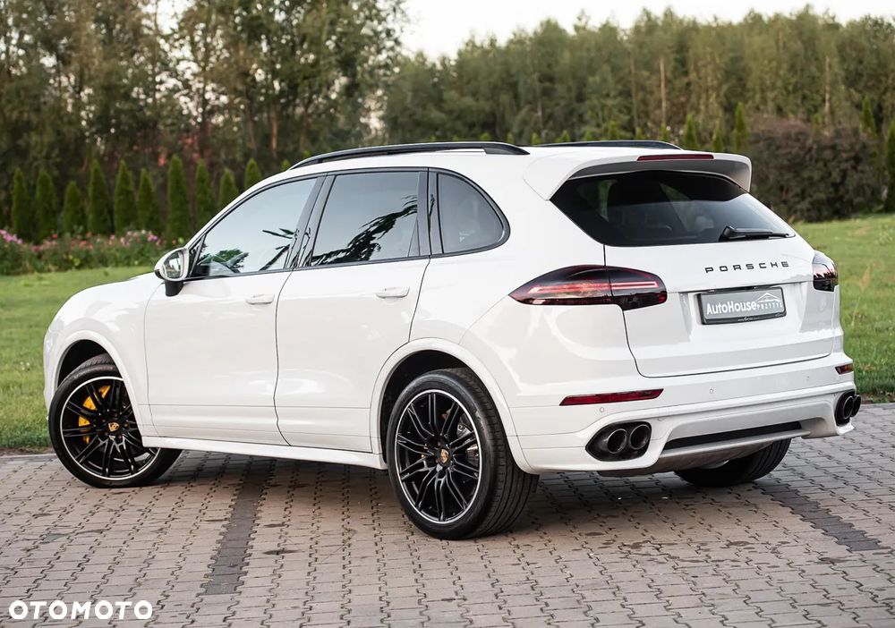 Porsche Cayenne S Diesel Platinum Edition - 9