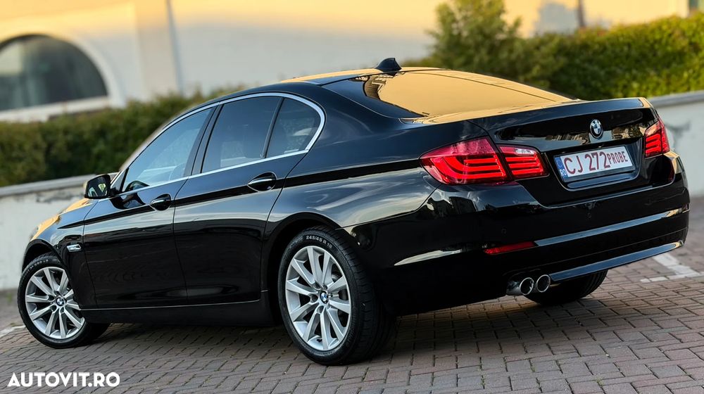 BMW Seria 5 520d Aut. - 28