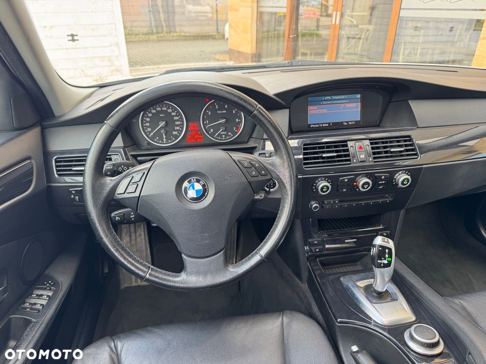 BMW Seria 5 523i - 13