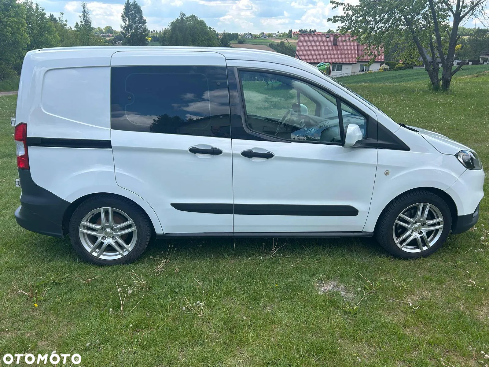 Ford Transit Courier - 4