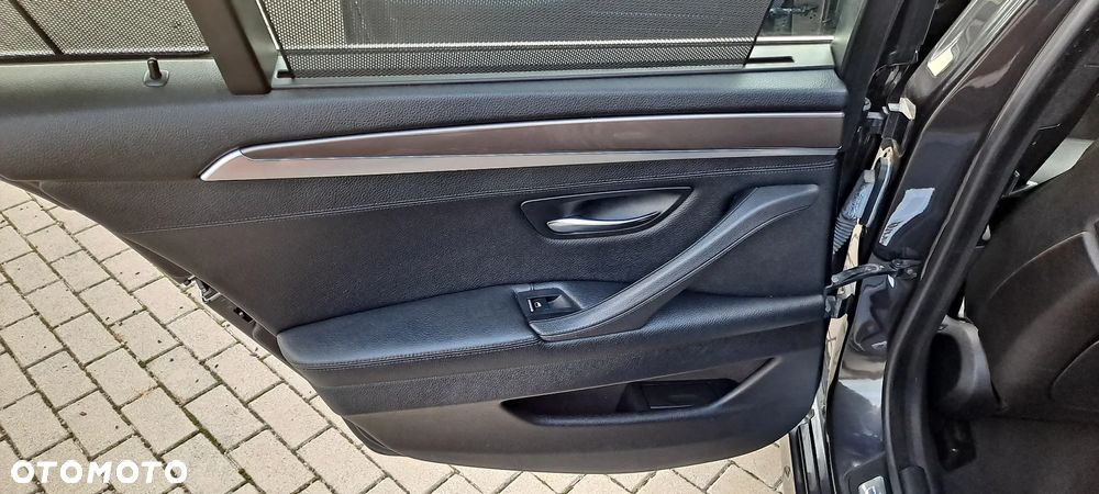 BMW Seria 5 535d Sport-Aut Modern Line - 21
