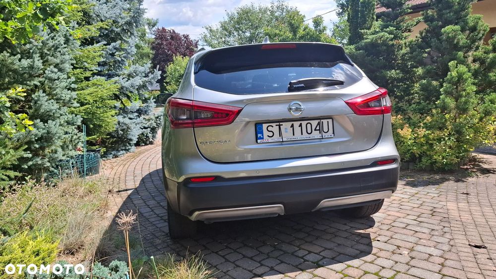 Nissan Qashqai 1.6 DCi Xtronic TEKNA - 4
