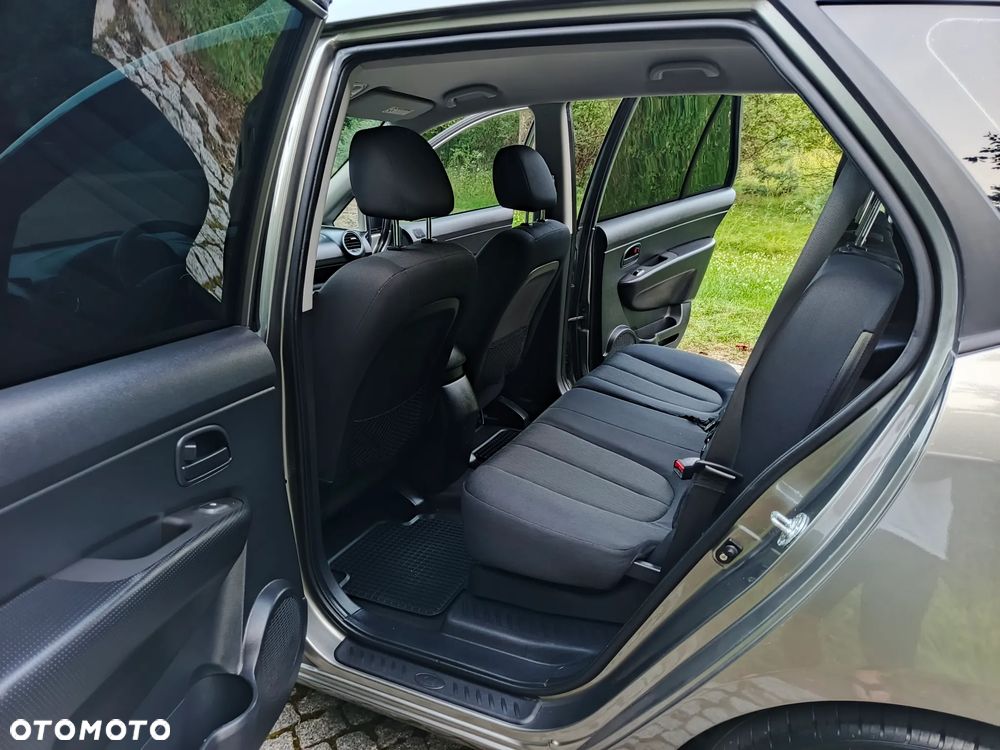 Kia Carens 1.6 CRDi Vision - 13