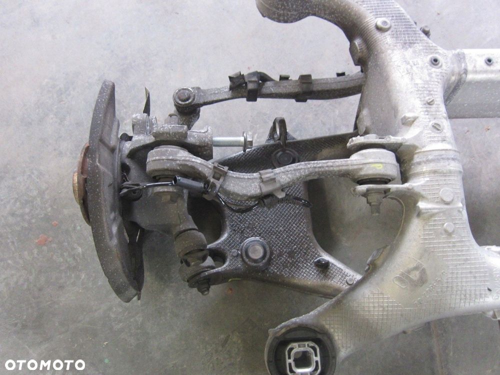 BMW F10 BELKA ZAWIESZENIA TYLNEGO ZWROTNICA KPL - 3