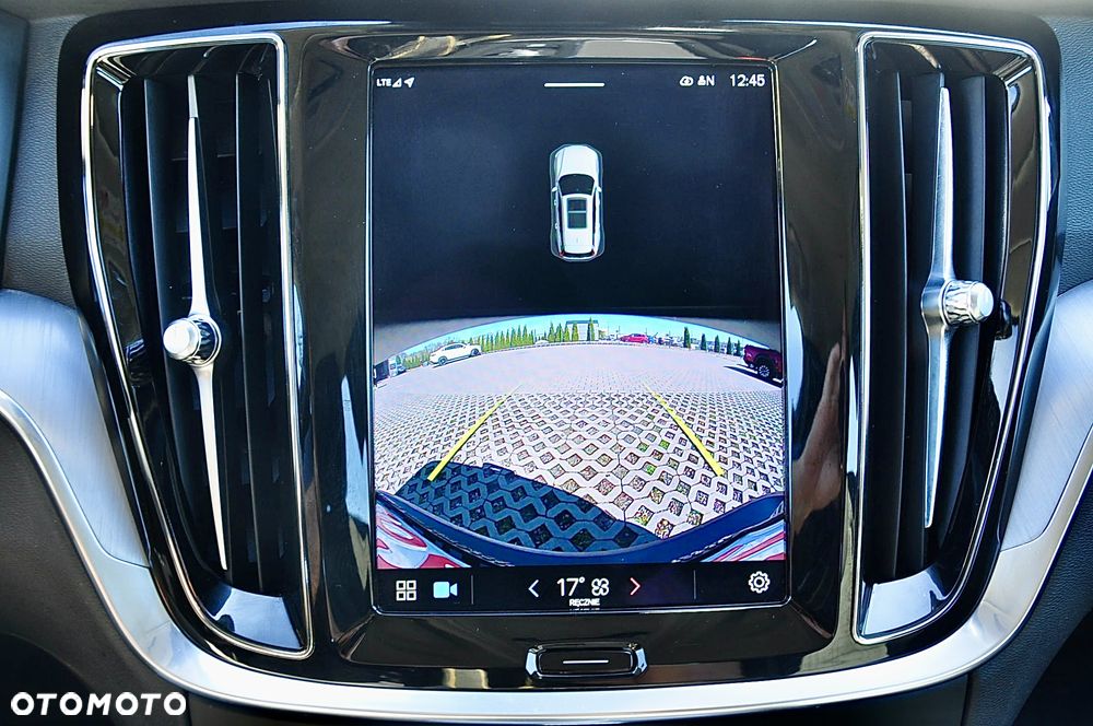 Volvo V60 B3 B Essential - 27