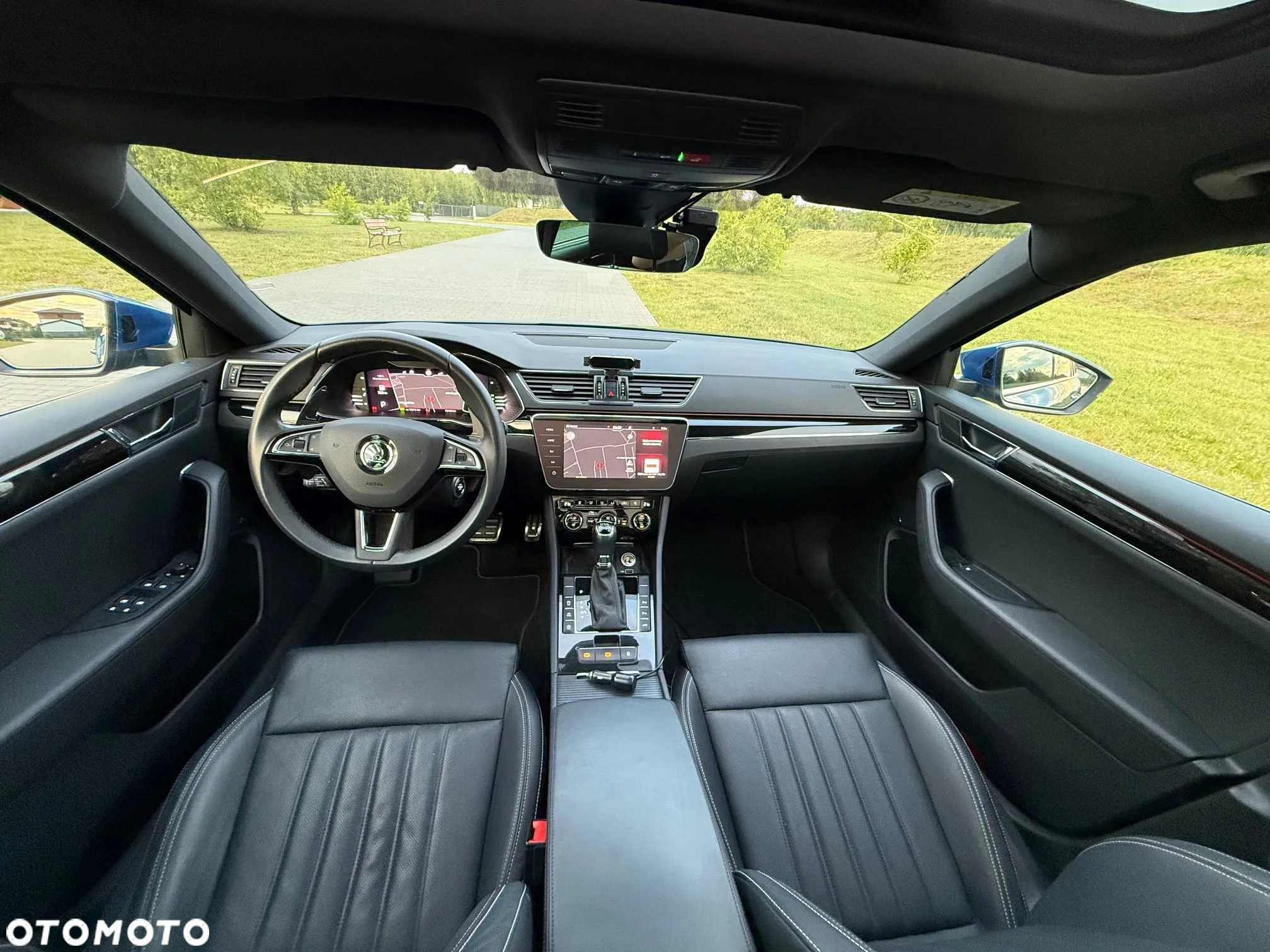 Skoda Superb 2.0 TDI SCR L&K DSG - 9
