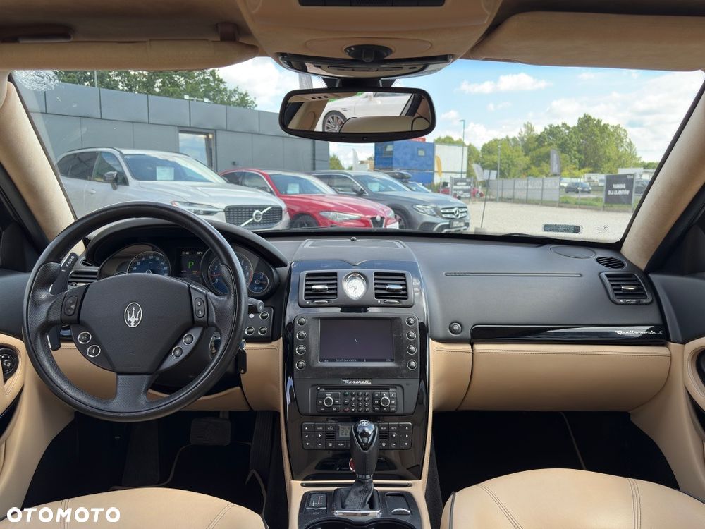 Maserati Quattroporte - 13