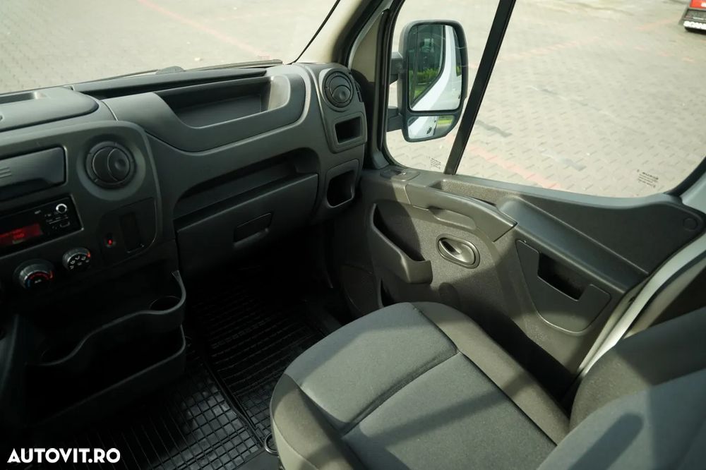 Renault MASTER / BASCULABILĂ - 2,8 m / CABINĂ DUBLĂ - 6 LOCURI / MANUALĂ / IMPORT - 30