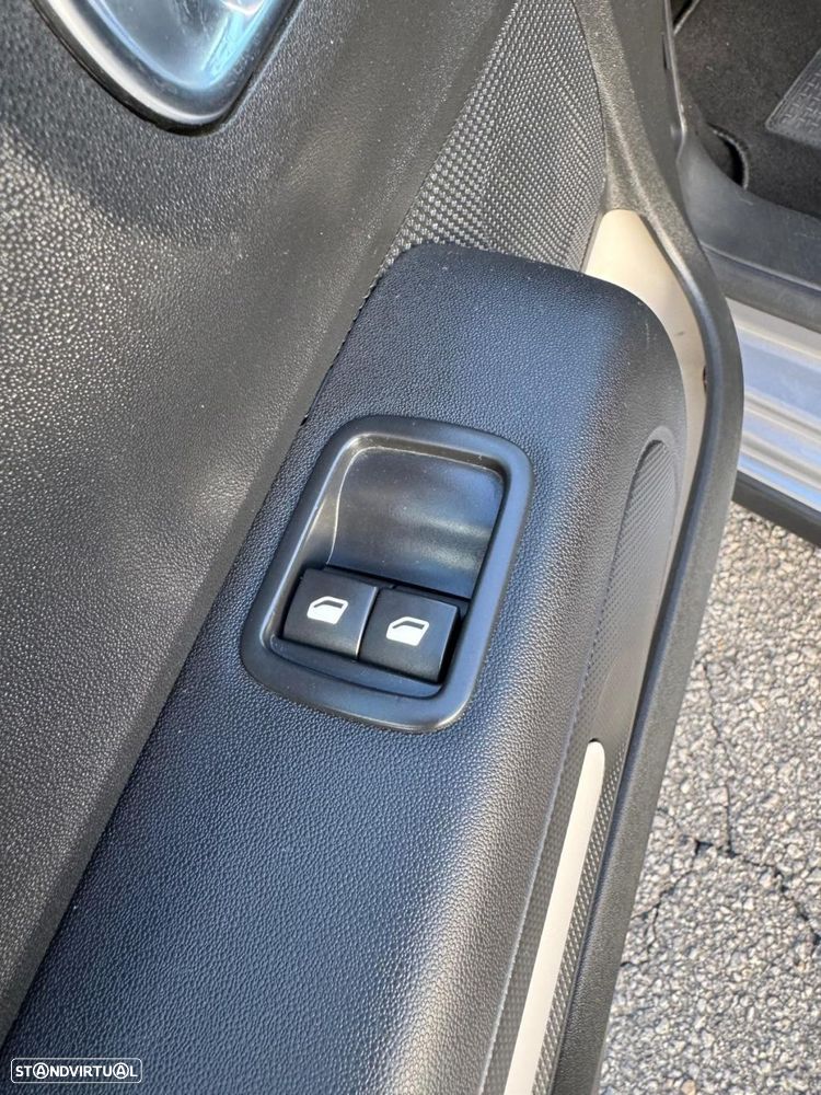 Citroën C3 1.2 PureTech C-Series - 17