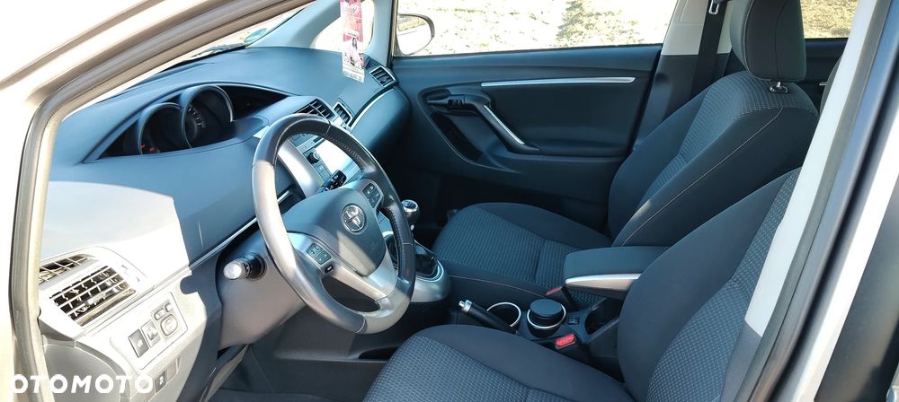 Toyota Verso 2.0 D-4D 5-Sitzer Executive - 12