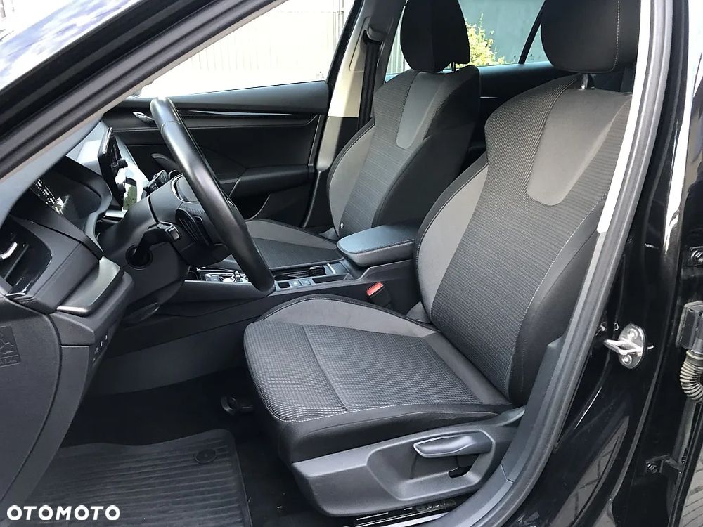 Skoda Octavia 2.0 TDI Ambition DSG - 10