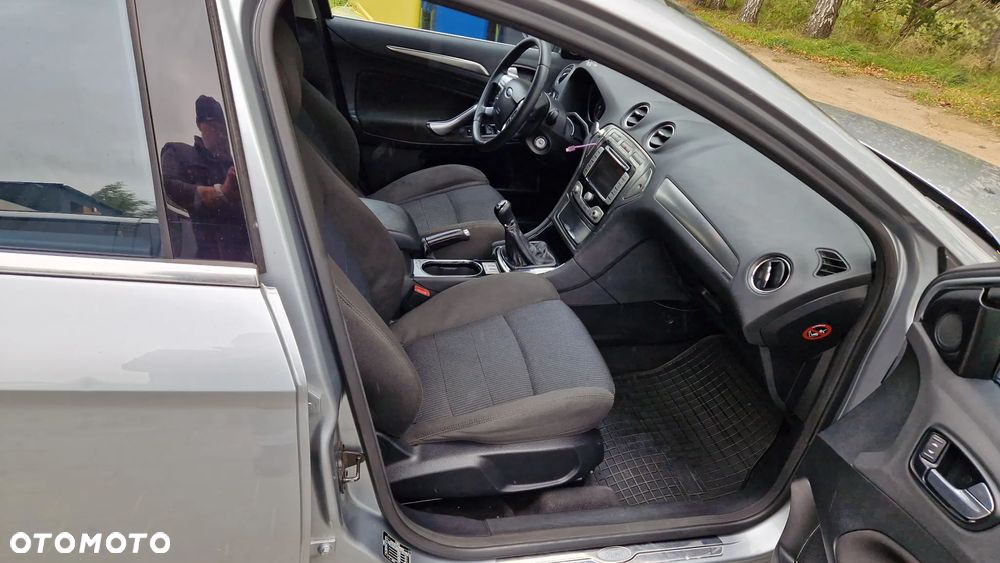 Ford Mondeo 2.0 Titanium - 16