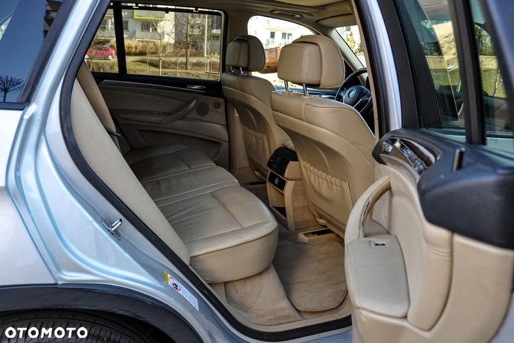 BMW X5 xDrive35d - 12