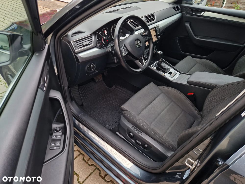 Skoda Superb 2.0 TDI DSG Style - 6
