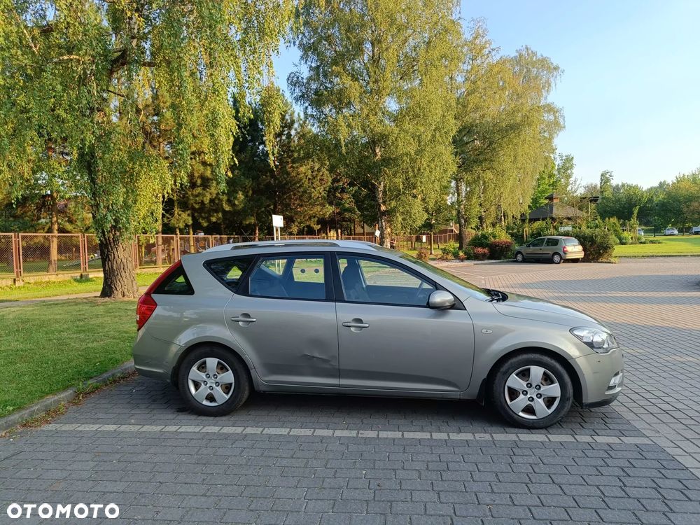 Kia Ceed 1.6 Crdi Comfort + - 5