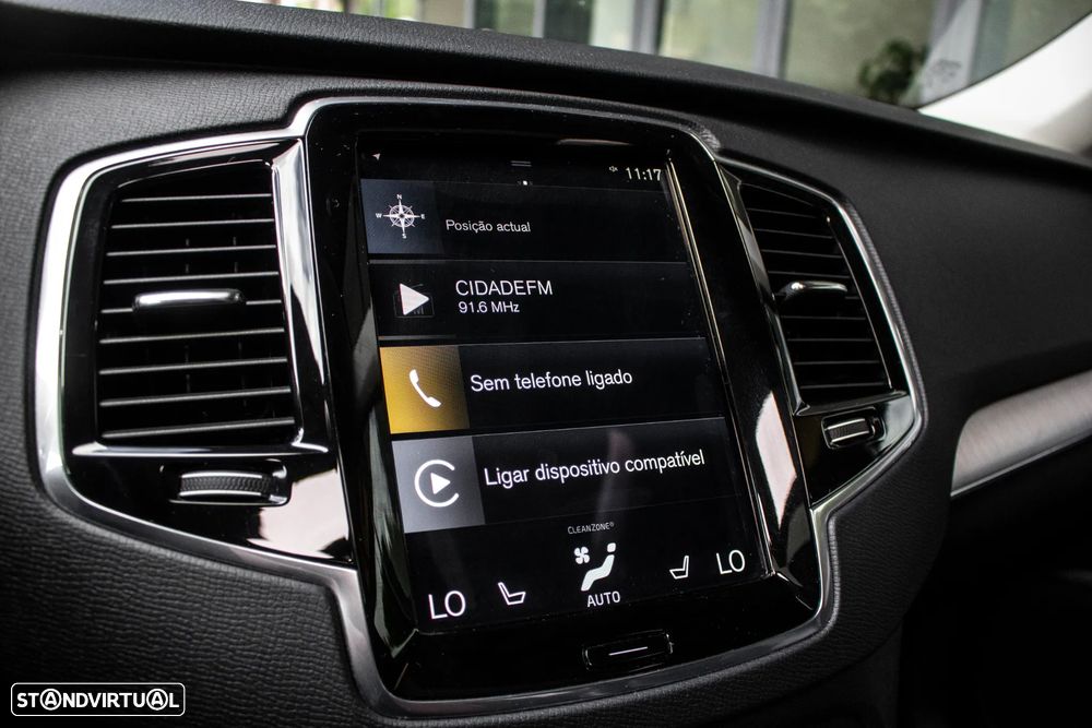 Volvo XC 90 B5 D AWD Geartronic Momentum Pro - 36