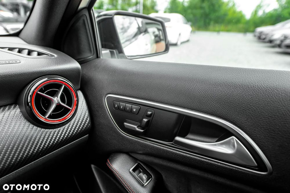 Mercedes-Benz Klasa A 250 (BlueEFFICIENCY) 7G-DCT AMG Sport - 35