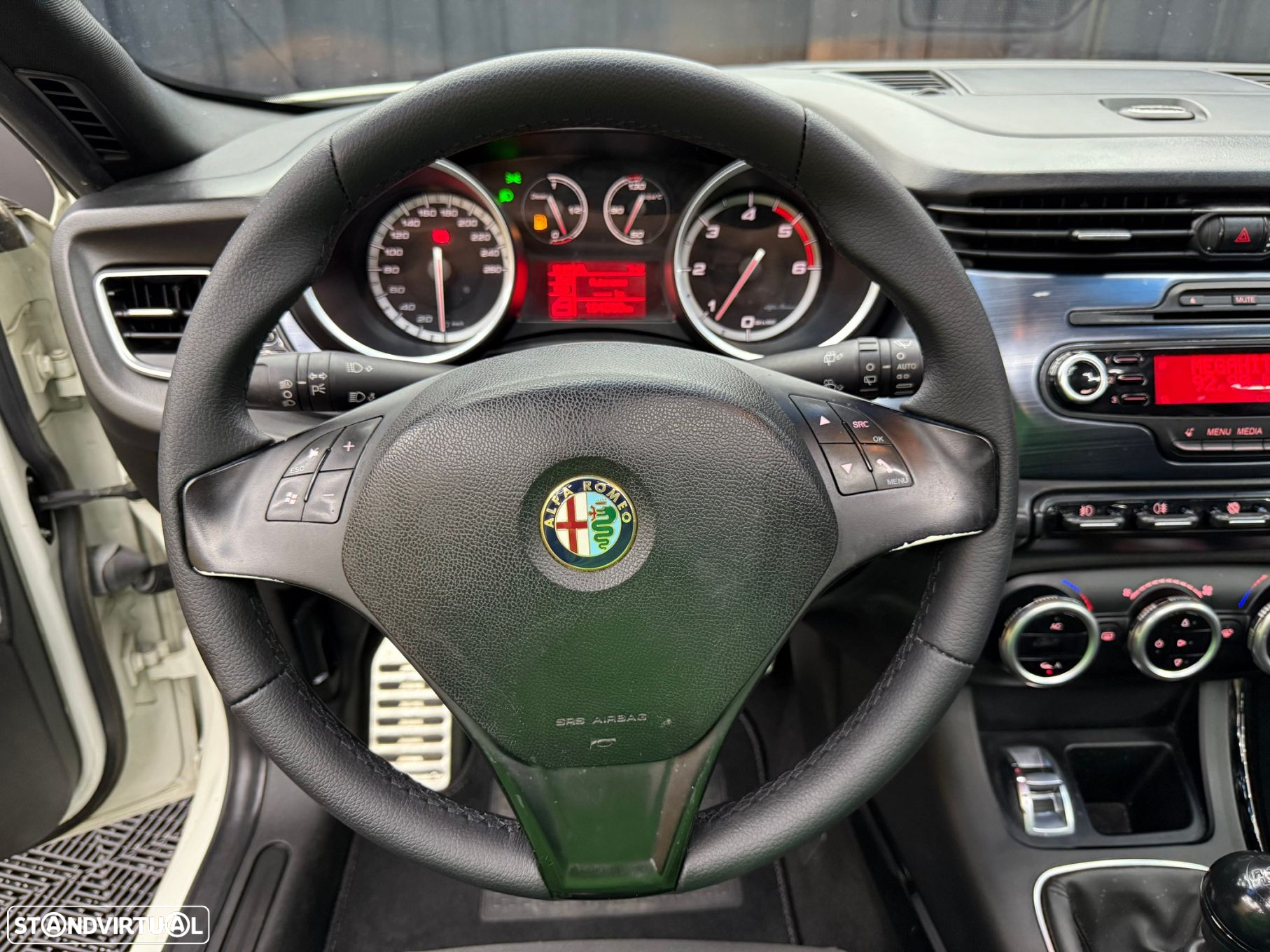 Alfa Romeo Giulietta 2.0 JTDm Distinctive - 5