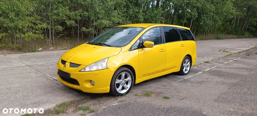 Mitsubishi Grandis 2.4 Intense - 1