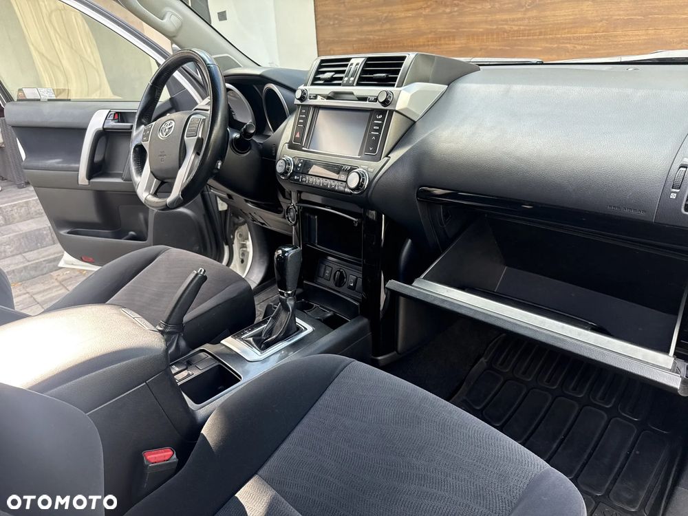 Toyota Land Cruiser LC 2.8 D-4D Prado - 33