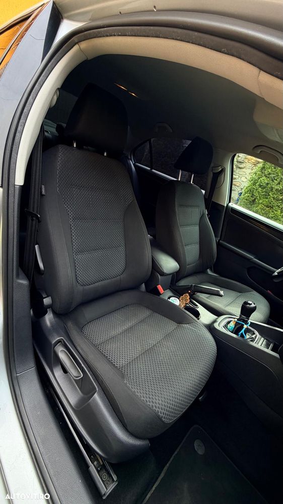 Volkswagen Jetta 1.6 TDI Comfortline - 4